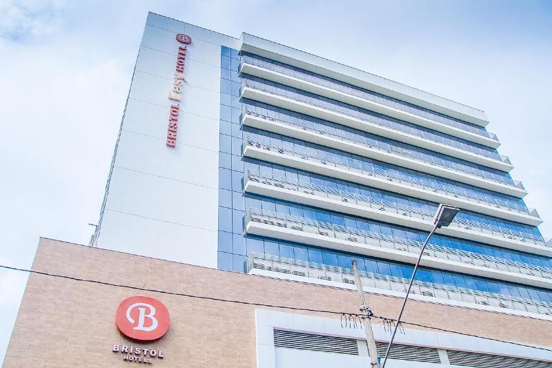 Bristol Easy Uba Hotel Exterior photo